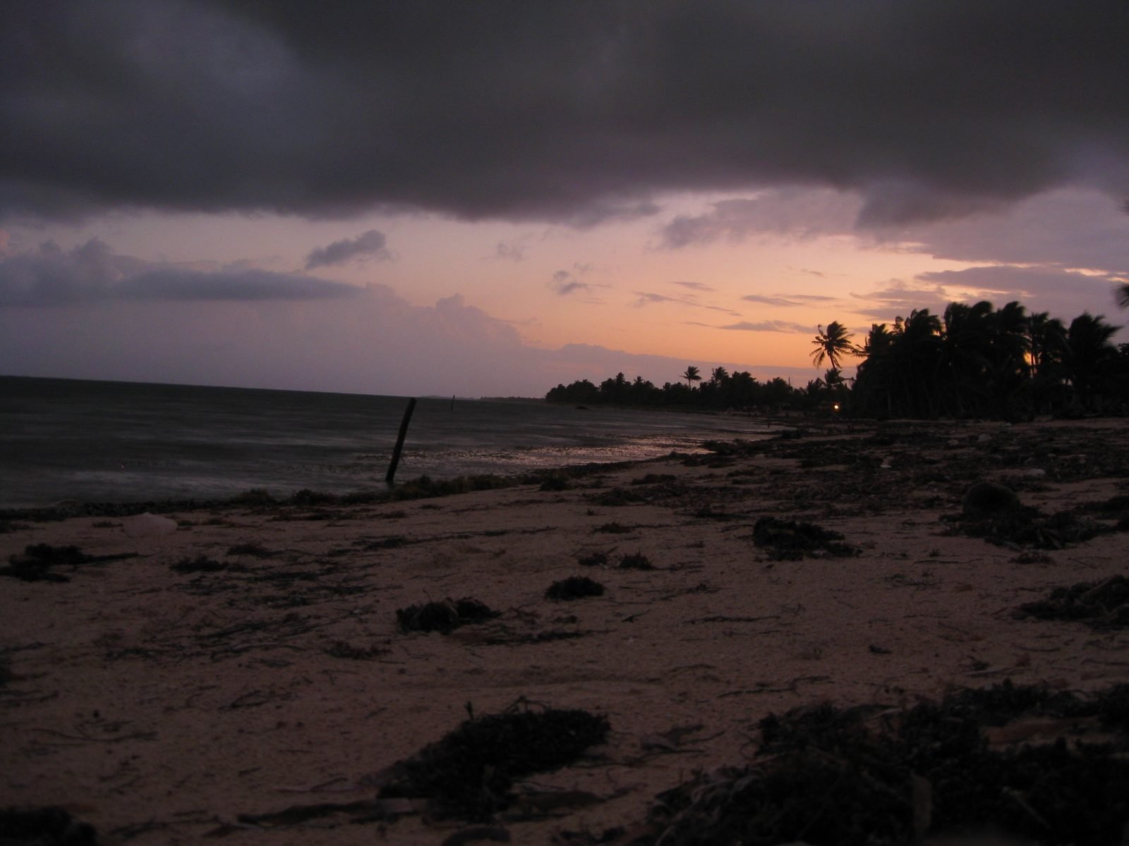 The shore at Xahuayxol