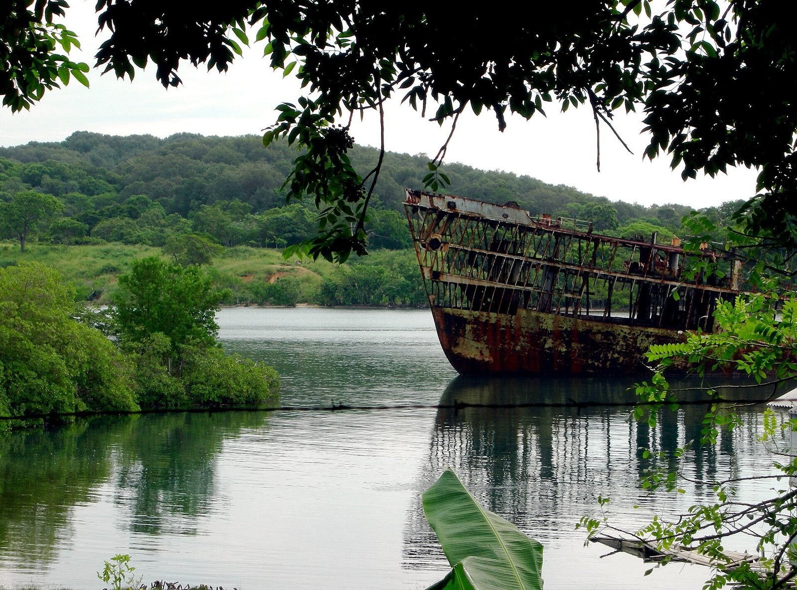 An old rusting shipwreck on Roatan